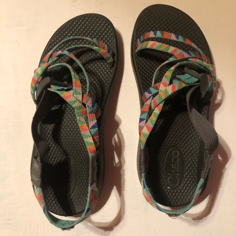 Chacos Kids size 5 (fit like women’s 7)